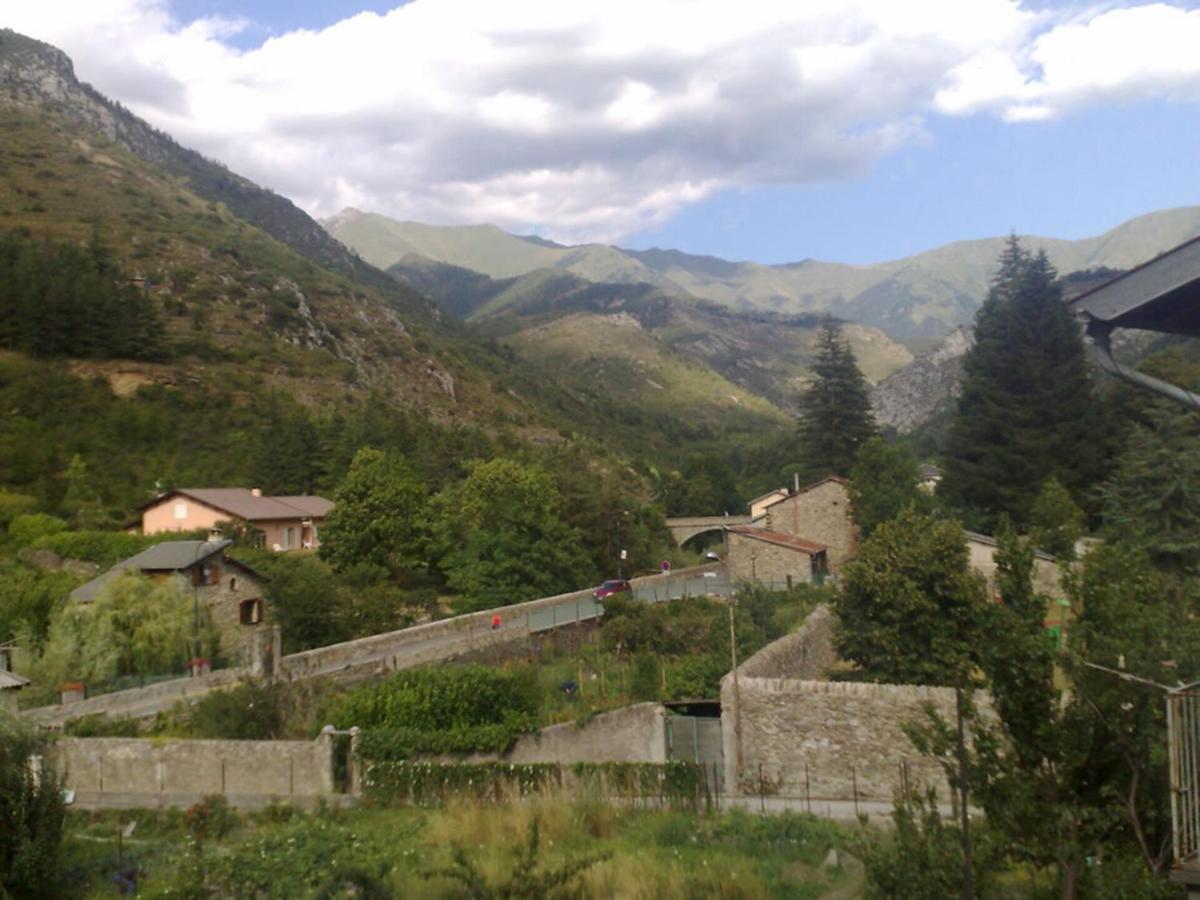 Sunny 1-Bed Apartment In Lovely Mountain Village La Brigue Exterior photo