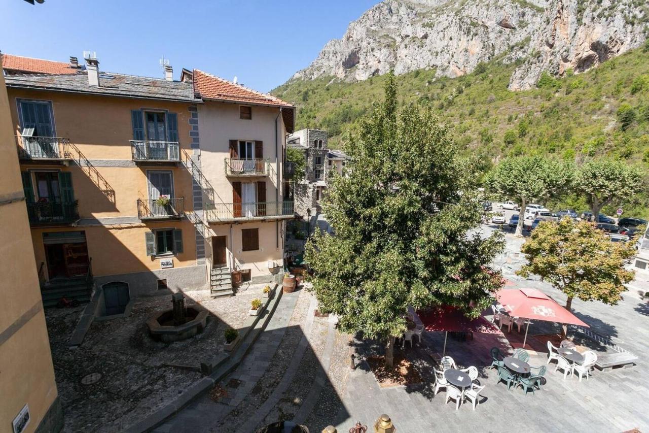 Sunny 1-Bed Apartment In Lovely Mountain Village La Brigue Exterior photo